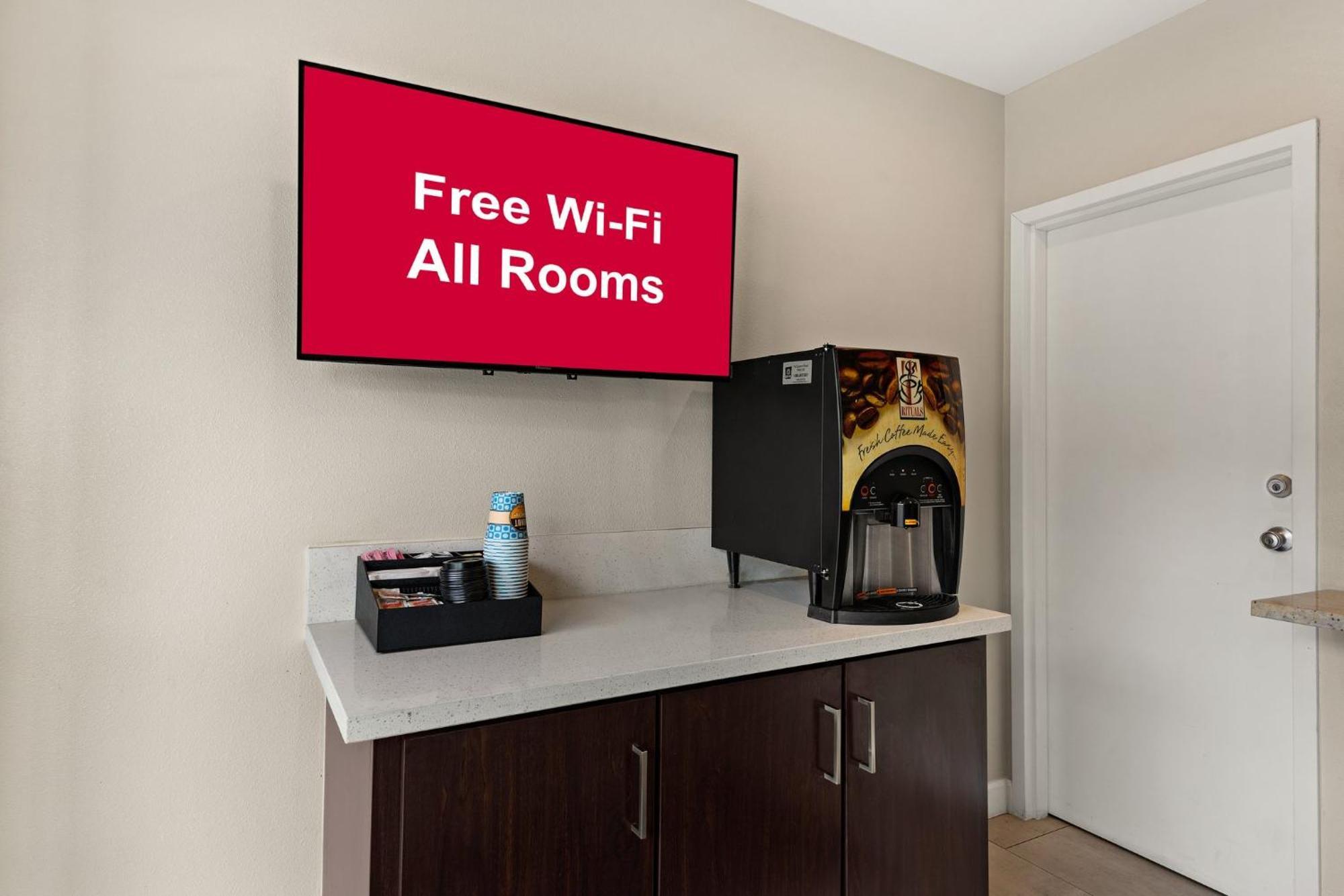 Red Roof Inn Carson - Wilmington, Ca ลอสแอนเจลิส ภายนอก รูปภาพ